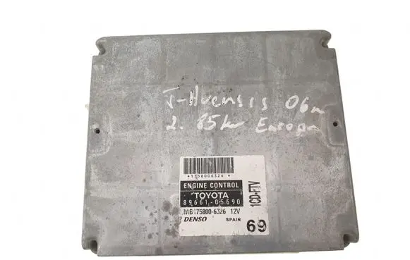 Toyota Avensis T250 Engine control unit/module 8966105690 MB1758006326 1CDFTV