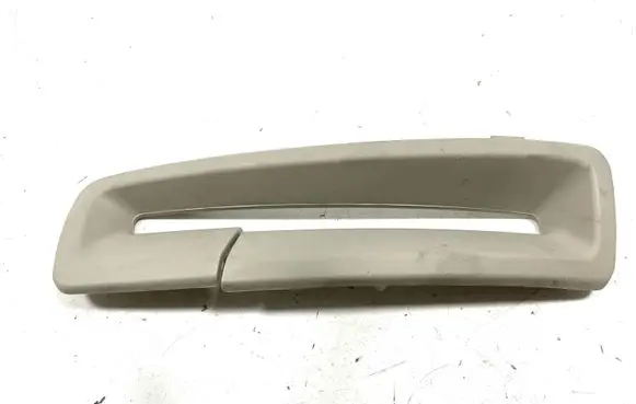 Volvo XC90 Seat belt trim 31389909