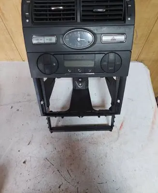 Ford Mondeo Mk III Dashboard center trim panel 4S7118522AD 3S7T15000DE D1B1A