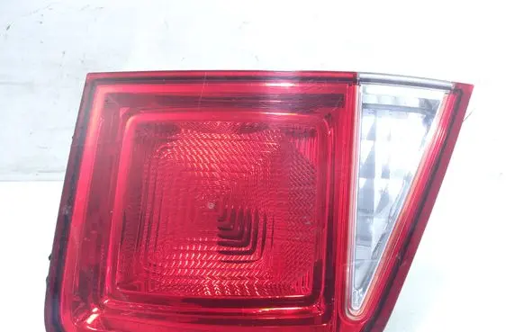 Tailgate rear/tail lights