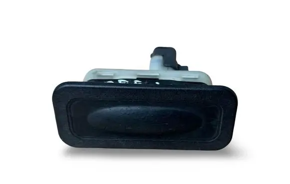 Renault Megane III Tailgate/boot open switch button 8200385515