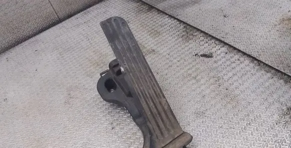 Volkswagen PASSAT B6 Accelerator throttle pedal 1K1721503L