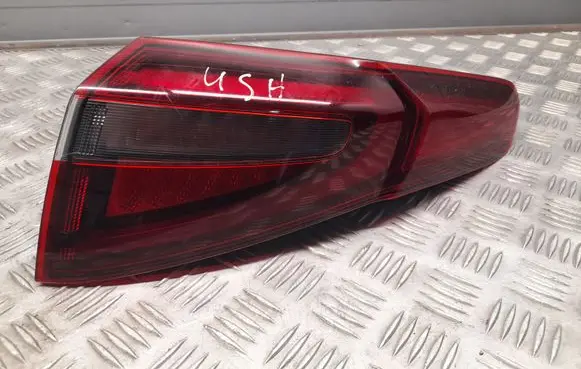 Alfa Romeo Stelvio Rear/tail lights 00505358050