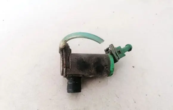 Peugeot 206 Windscreen/windshield washer pump