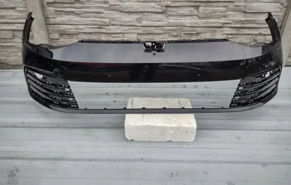 Volkswagen Golf VIII Front bumper 5H0807221J