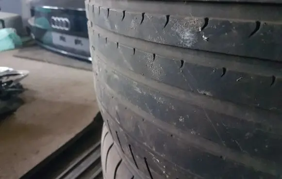Jaguar XJ X351 R12 summer tire 