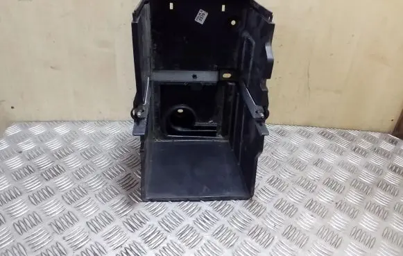 Battery box tray