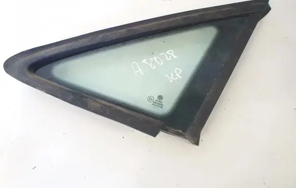 Volkswagen Touran I Front triangle window/glass 
