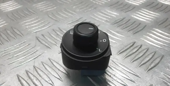 Volkswagen Caddy Wing mirror switch 1KA959565B