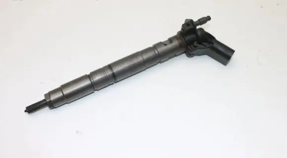 Audi A5 8T 8F Fuel injector 0445116008 059130277AP