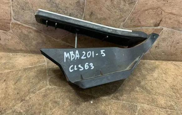Mercedes-Benz CLS C218 X218 Accelerator throttle pedal A2043000204