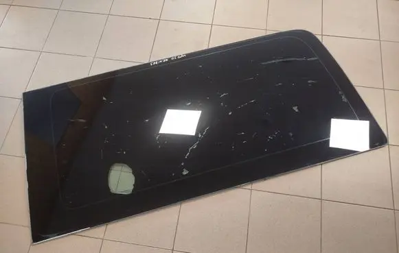 Mercedes-Benz Sprinter W906 Rear side window 43R001167