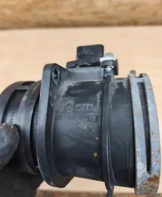Porsche Cayenne (92A) Mass air flow meter 06j906461