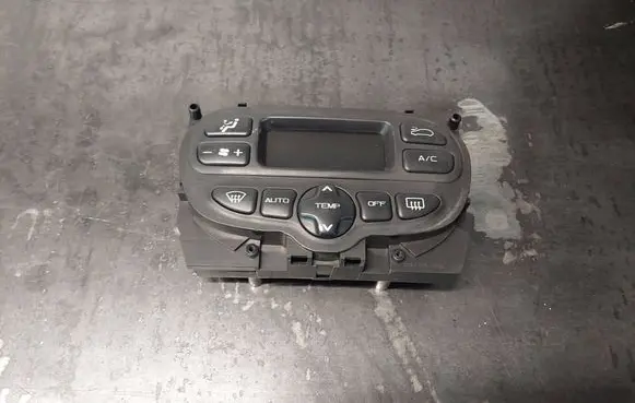 Peugeot 307 CC Climate control/heater control trim 96430991XT