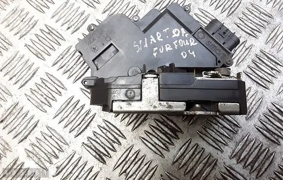 Smart ForFour I Front door lock a4547200035