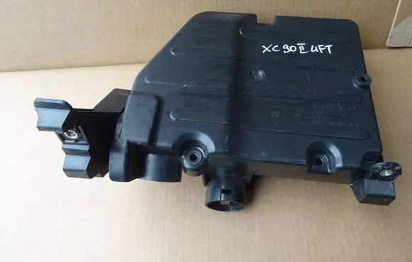 Volvo XC90 Engine control unit box 32283379