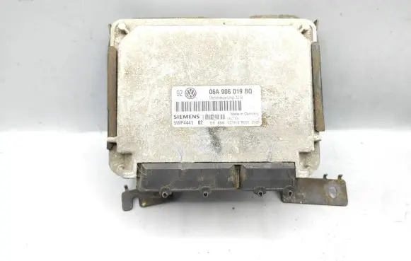 Volkswagen Golf IV Engine control unit/module 06A906019BQ 5WP444102