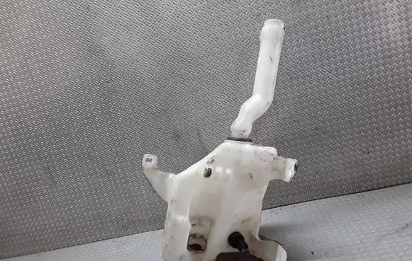 Windshield washer fluid reservoir/tank