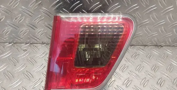 Toyota Avensis T270 Tailgate rear/tail lights 8158005090