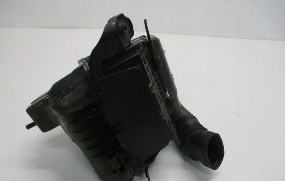 BMW 2 Active Tourer U06 Air filter box 165007121R