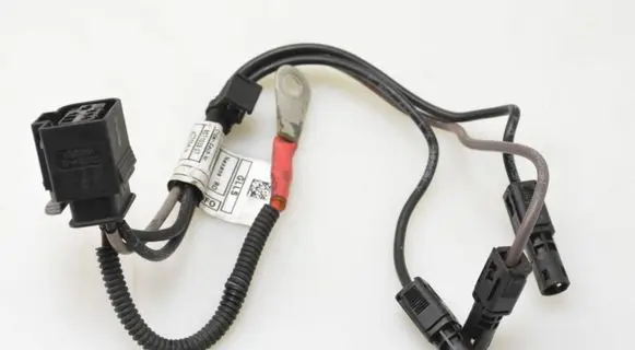 BMW 2 F45 Ignition plug leads 8571038