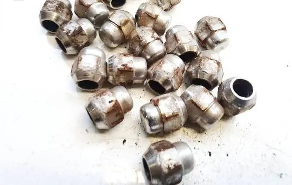 Nissan Qashqai Nuts/bolts 
