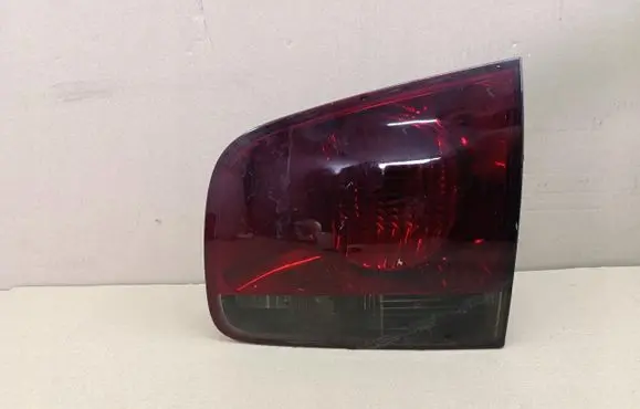 Volkswagen Touareg I Tailgate rear/tail lights ZXC138