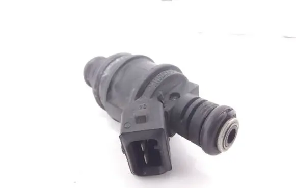 Opel Zafira A Fuel injector 90536149