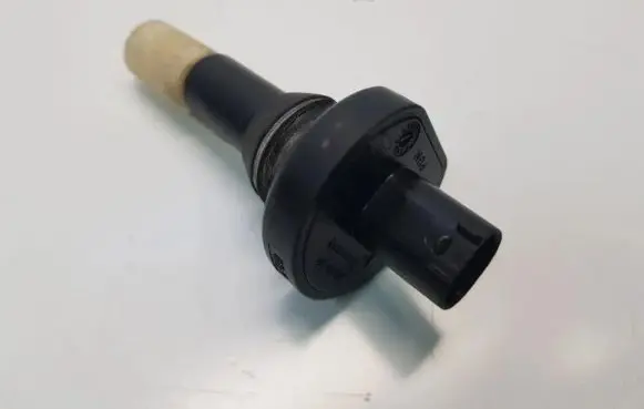 Mercedes-Benz Sprinter W906 Coolant level sensor 