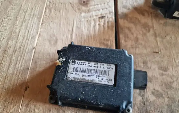 Audi A8 S8 D3 4E Comfort/convenience module 4E0909511
