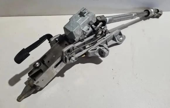 Land Rover Evoque I Steering rack mechanical part BJ323C529FC