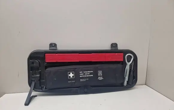 BMW 5 F10 F11 Tool box 6785654