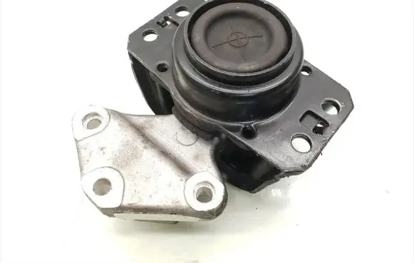 Peugeot Partner Engine mount bracket