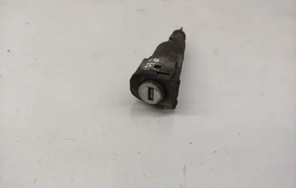 Skoda Yeti (5L) Front door lock (next to the handle) 