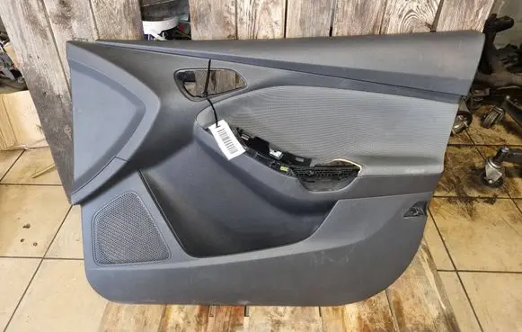 Ford Focus Sliding door card 