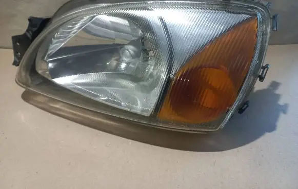 Ford Fiesta Headlight/headlamp YS6113006AL 0301173301