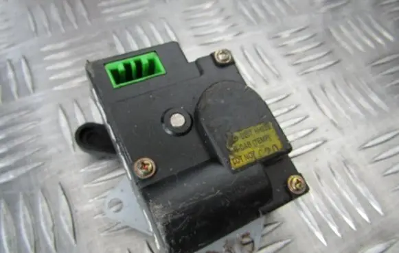 KIA Sephia Air flap motor/actuator D267HH92B