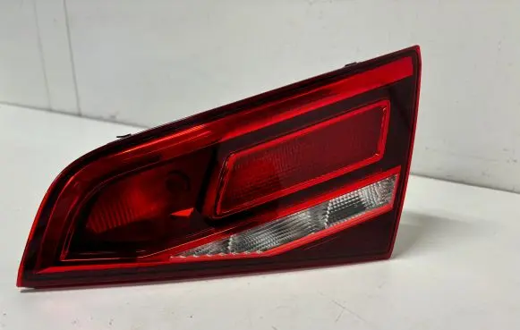 Audi A3 S3 8V Tailgate rear/tail lights 8V4945076