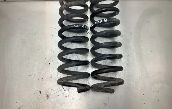 Mercedes-Benz C W203 Rear coil spring 