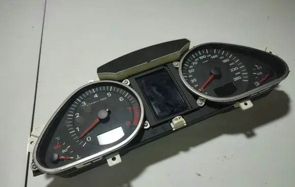 Audi A6 S6 C6 4F Speedometer (instrument cluster) 5540007312