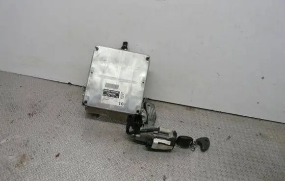 Toyota Corolla E110 Engine control unit/module ECU 89666-02110 45020-024