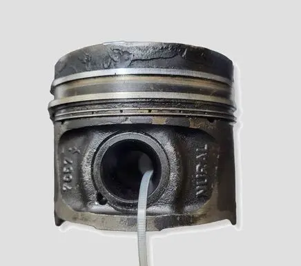 Renault Laguna III Piston K9K