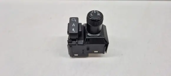 Toyota C-HR I Wing mirror switch 84872F4010