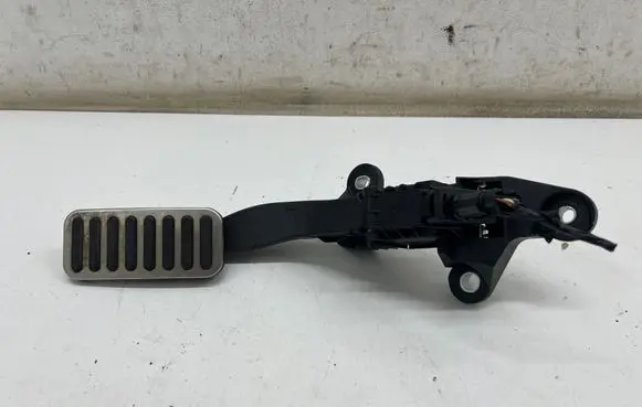 Hyundai Kona II Accelerator throttle pedal 00322323
