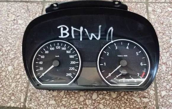 BMW 1 E81 E87 Speedometer (instrument cluster) 1024932-11
