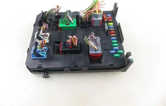 Citroen C4 Grand Picasso Central body control module 9663510180