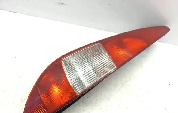 Ford Mondeo Mk III Rear/tail lights 1S7113405C