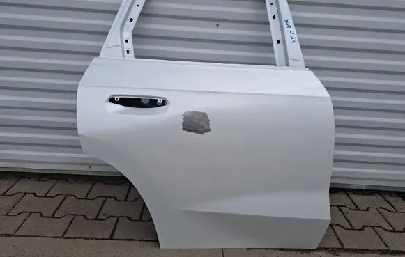 BMW X1 U11 Rear door