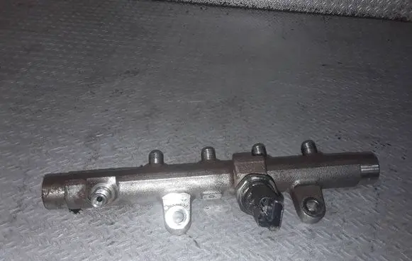 Renault Scenic III - Grand scenic III Fuel main line pipe 175218188R 5WS40936