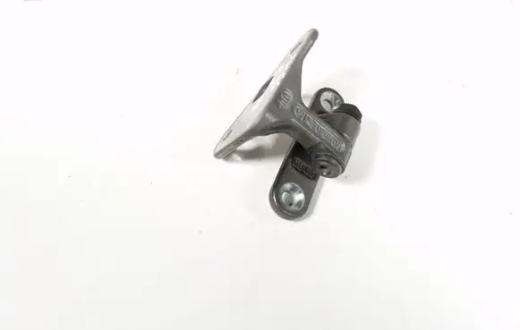 Mercedes-Benz CLS C219 Front door lower hinge A2117200337